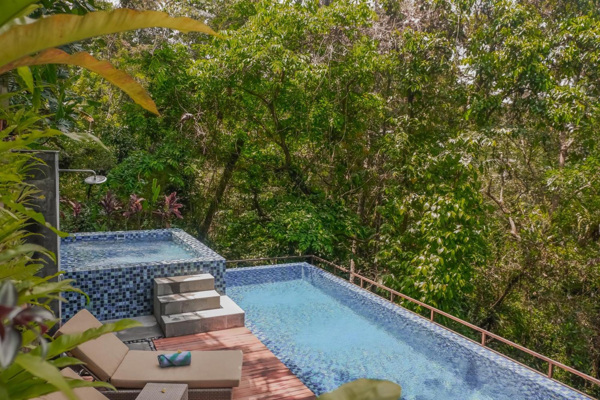 The Sebali Resort Убуд Екстер'єр фото The swimming pool at the resort